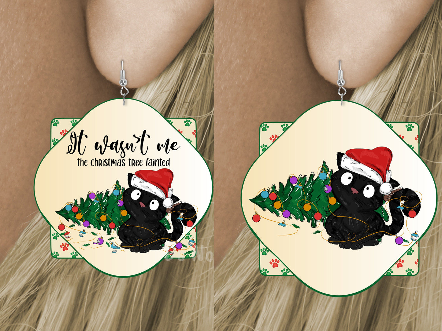 Funny Christmas Cat Door Sign PNG, It Wasn't Me the tree fainted Quatrefoil Door Sign Digital Download for Sublimation, Door Hanger PNG