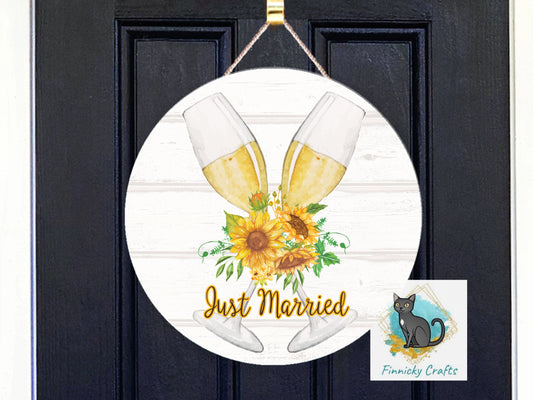 Rustic Just Married Sublimation Design  - Round Sign - T-shirt Design - Digital Download
