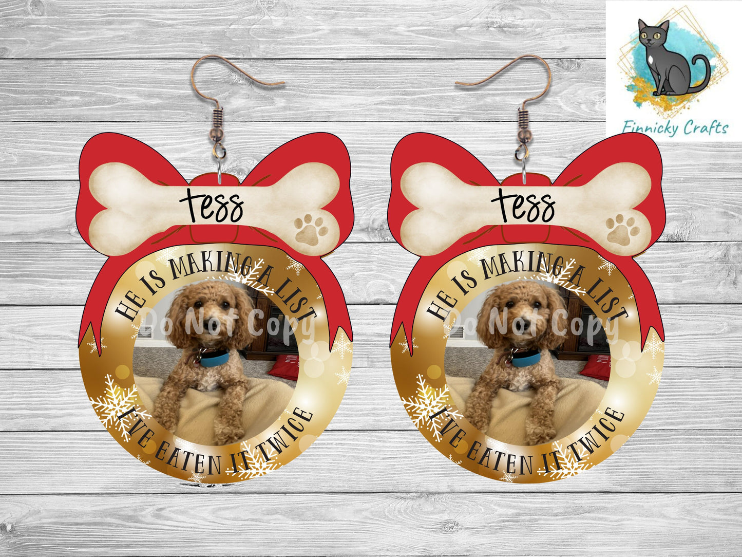 Customizable Ball with bow; Santa's naughty list, dog ate list Christmas, sign, Ornament png