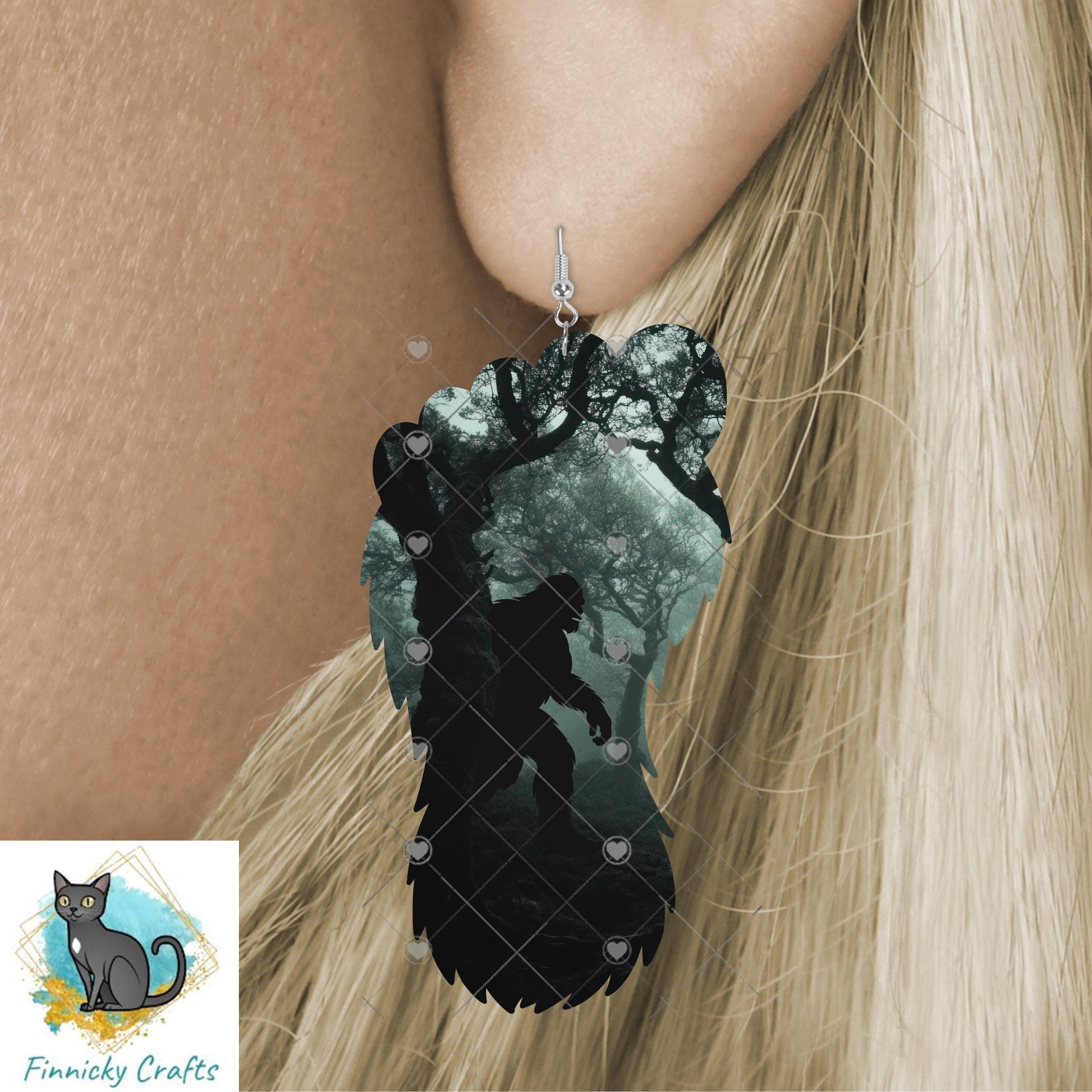 Bigfoot Footprint PNG 300 DPI | Sasquatch Track Sublimation Design | Cryptid Digital Download | Yeti Foot (Digital Download)